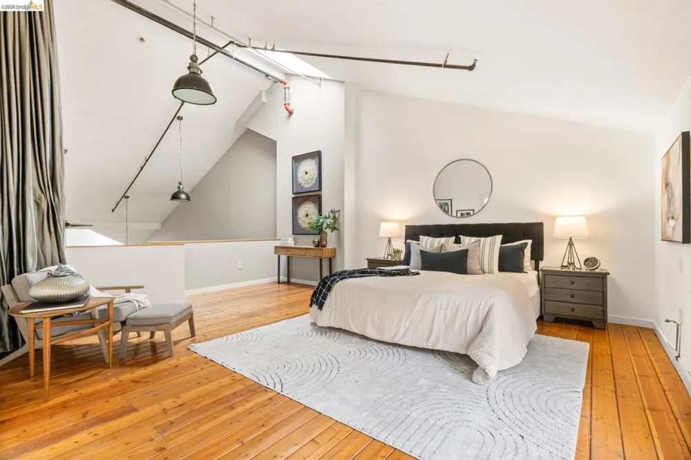 2875 Glascock #209 Oakland, CA 94601
