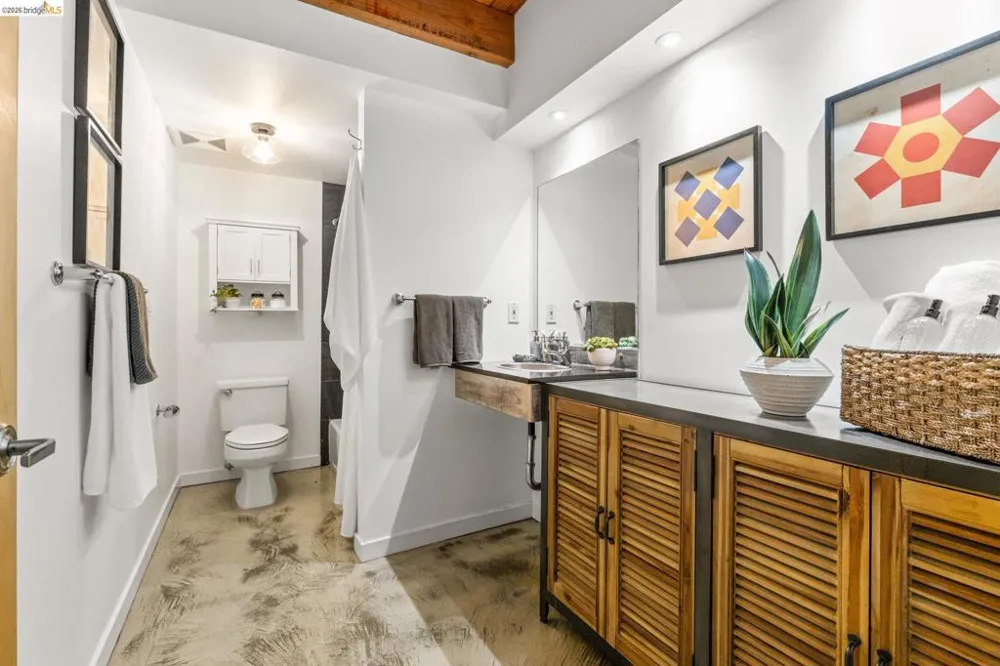 2875 Glascock #209 Oakland, CA 94601