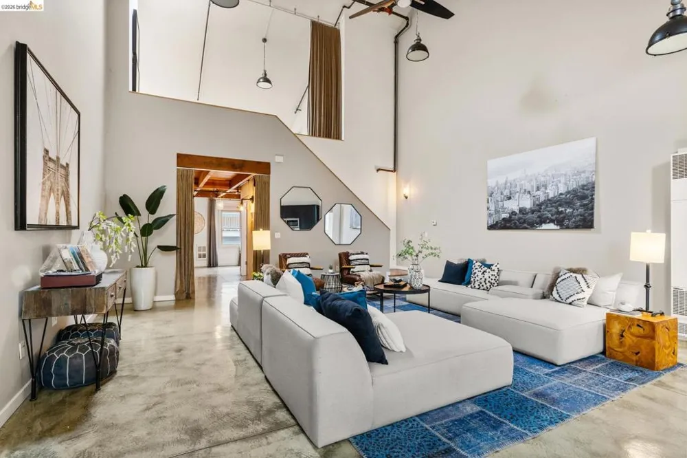 2875 Glascock #209 Oakland, CA 94601