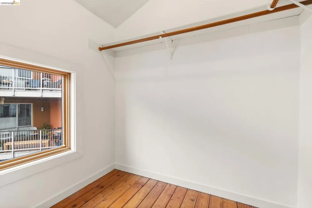 2875 Glascock #209 Oakland, CA 94601