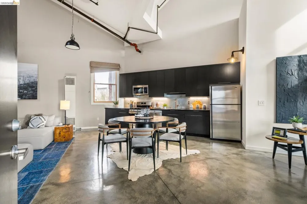 2875 Glascock #209 Oakland, CA 94601