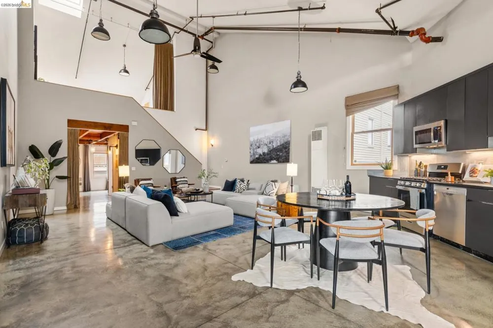2875 Glascock #209 Oakland, CA 94601