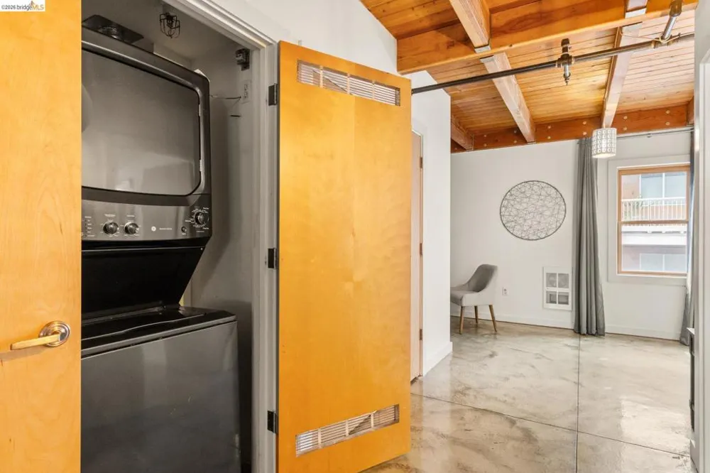 2875 Glascock #209 Oakland, CA 94601