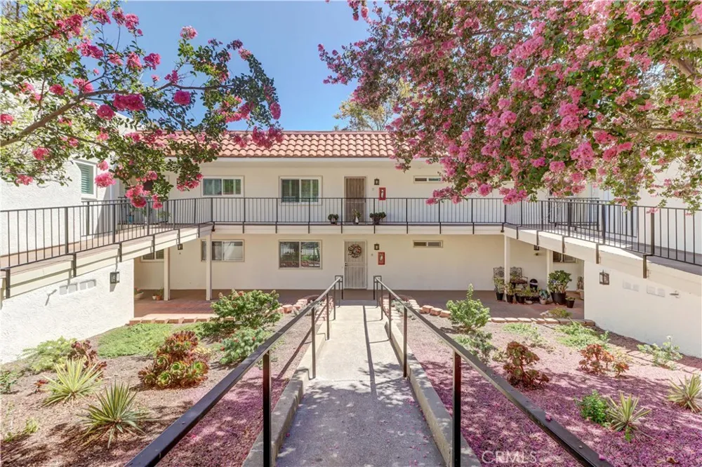 4017 Calle Sonora Este #B Laguna Woods, CA 92637