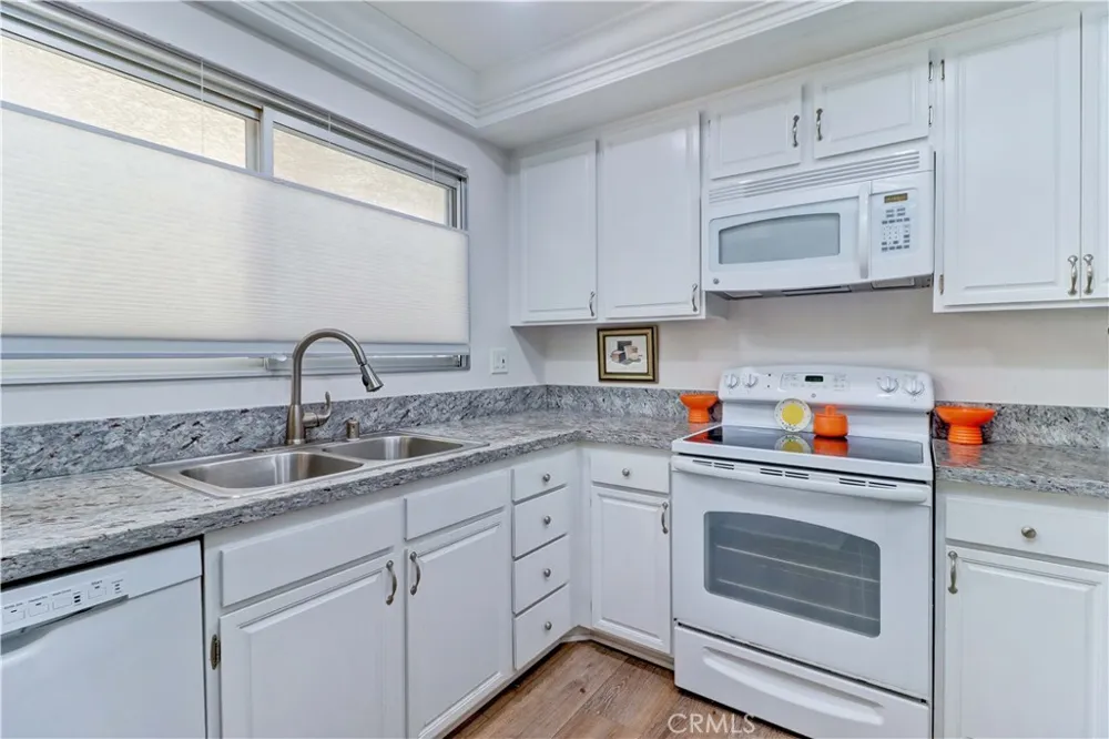 4017 Calle Sonora Este #B Laguna Woods, CA 92637