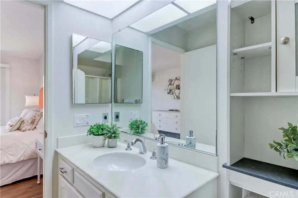 4017 Calle Sonora Este #B Laguna Woods, CA 92637