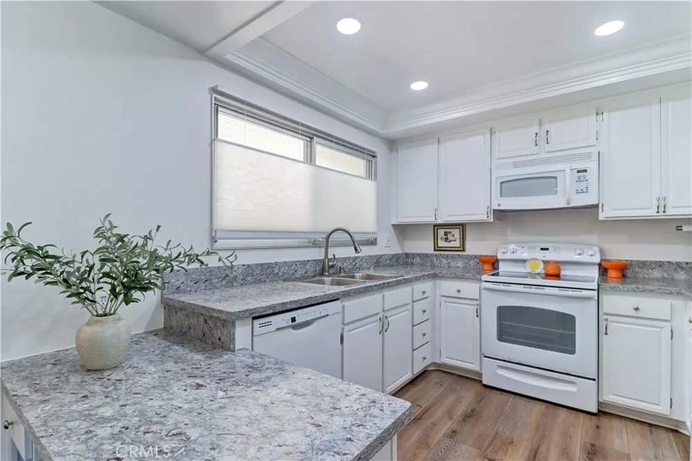4017 Calle Sonora Este #B Laguna Woods, CA 92637