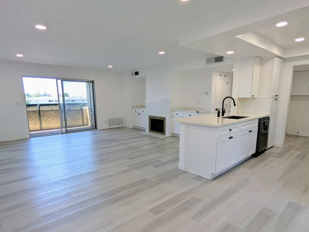 12635 Main #221 Garden Grove, CA 92840