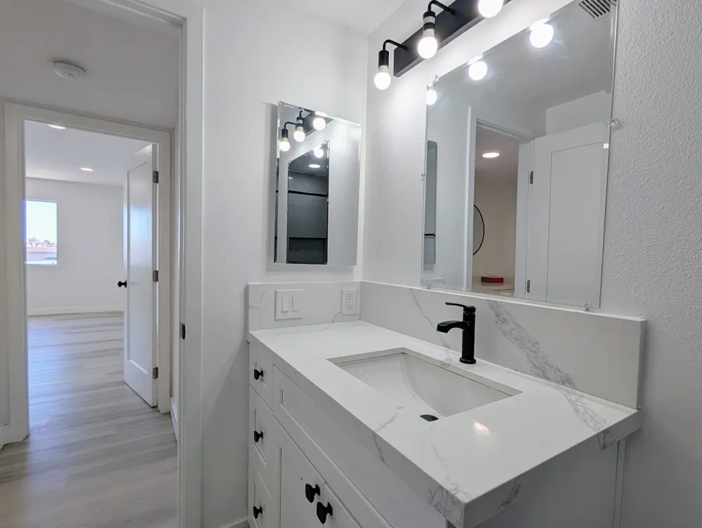 12635 Main #221 Garden Grove, CA 92840