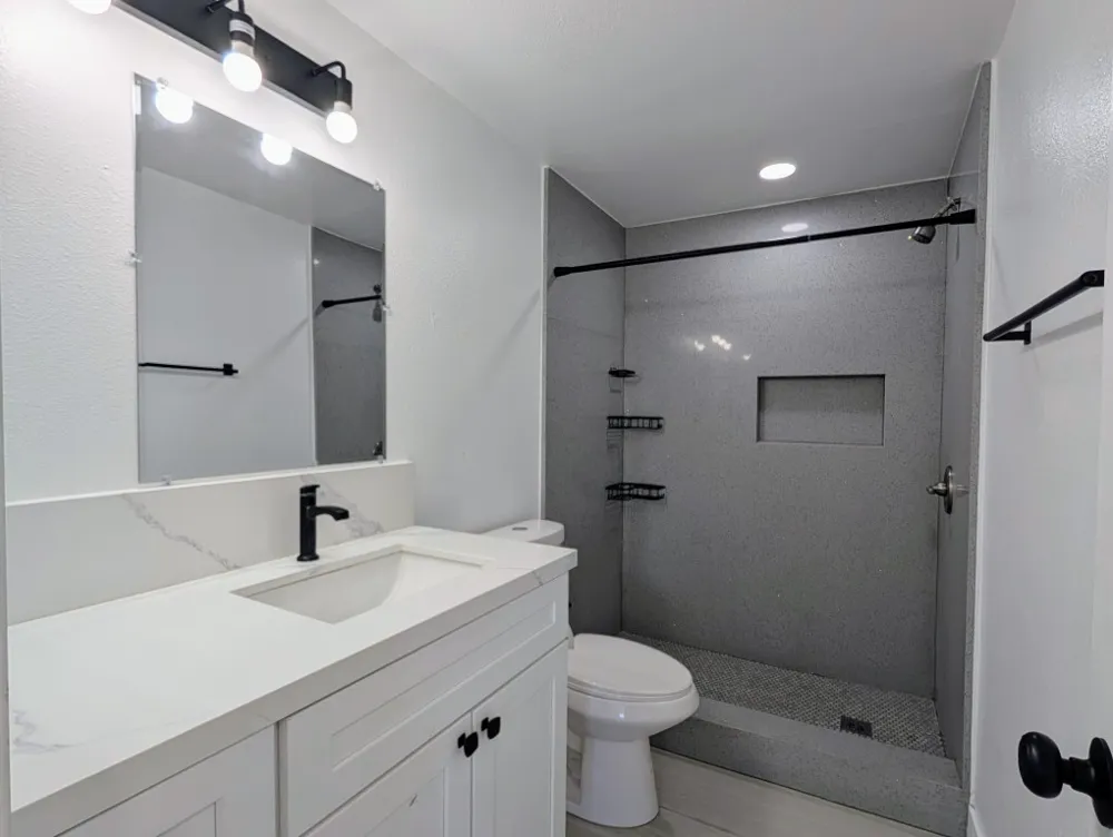 12635 Main #221 Garden Grove, CA 92840