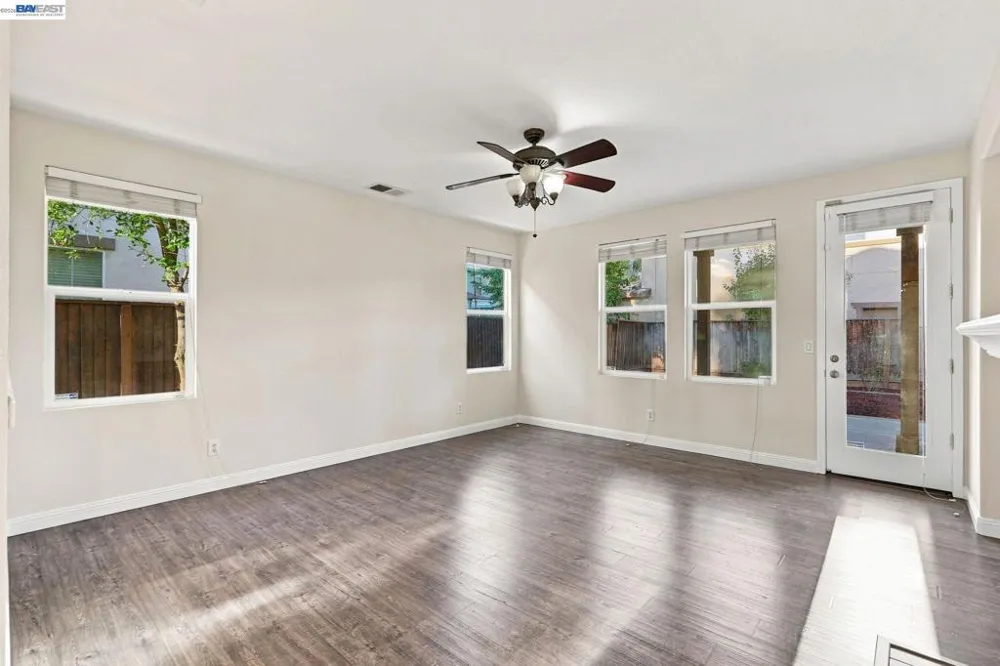 565 Presidio Pl Tracy, CA 95377