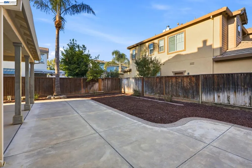 565 Presidio Pl Tracy, CA 95377
