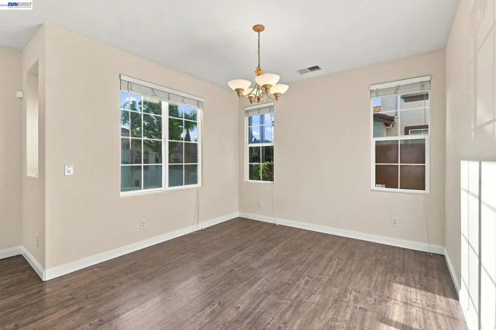 565 Presidio Pl Tracy, CA 95377