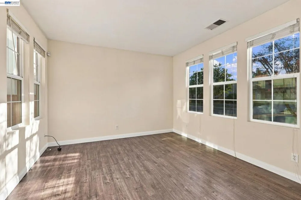 565 Presidio Pl Tracy, CA 95377