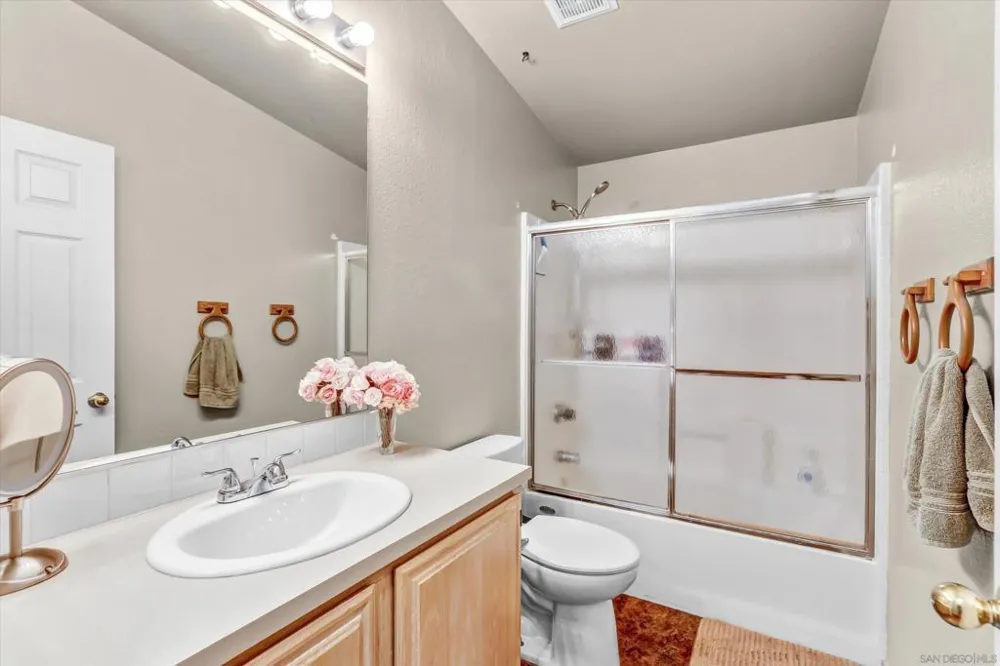 15935 Spring Oaks Rd #129 El Cajon, CA 92021