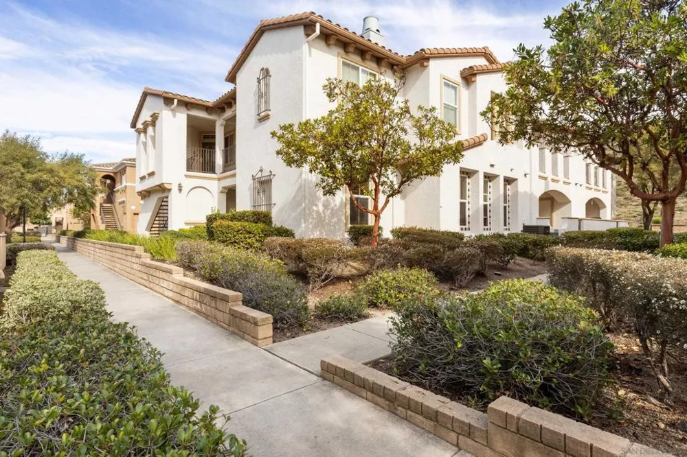 12685 Savannah Creek Dr. #261 San Diego, CA 92128