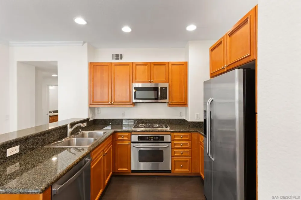 12685 Savannah Creek Dr. #261 San Diego, CA 92128