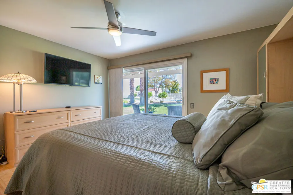 5980 Paradise Plaza Palm Springs, CA 92264