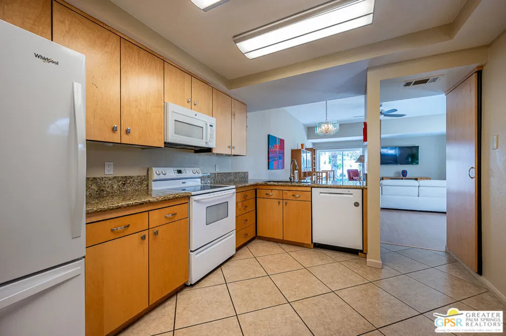 5980 Paradise Plaza Palm Springs, CA 92264