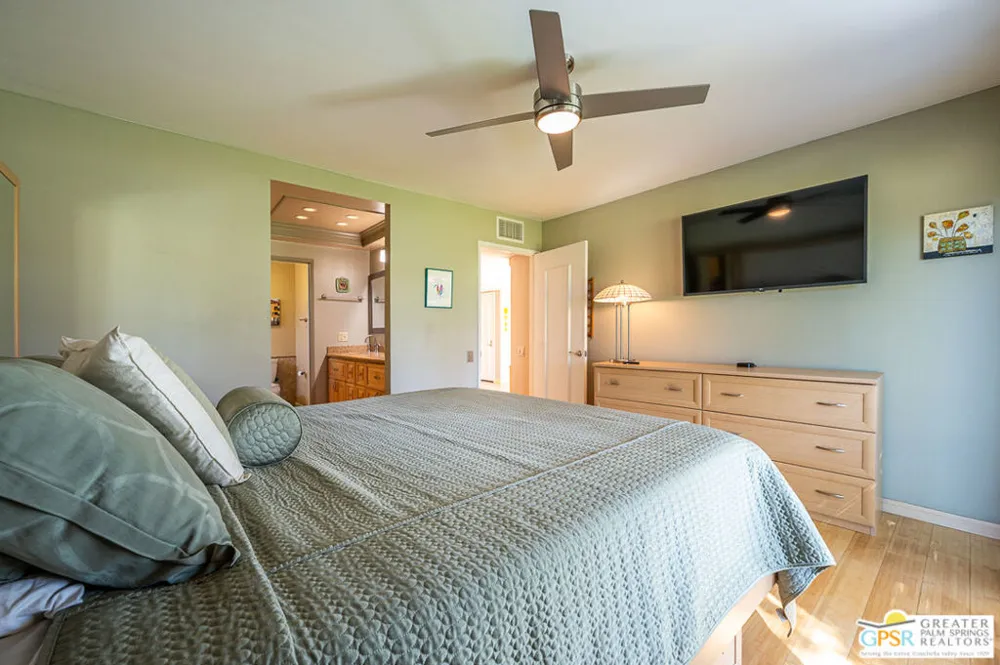 5980 Paradise Plaza Palm Springs, CA 92264
