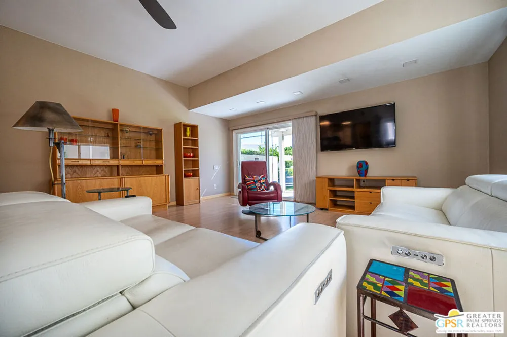 5980 Paradise Plaza Palm Springs, CA 92264
