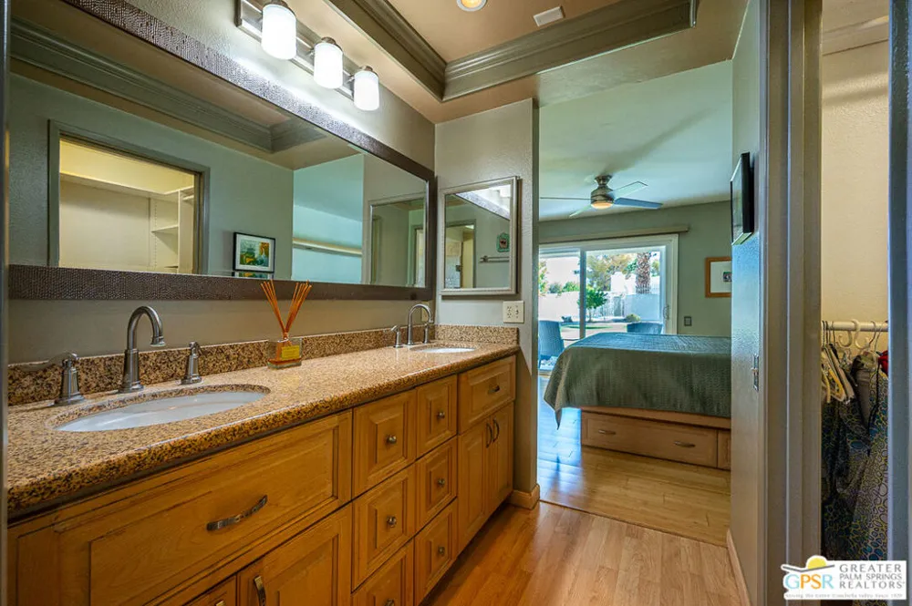 5980 Paradise Plaza Palm Springs, CA 92264