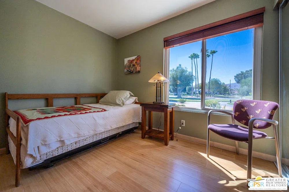 5980 Paradise Plaza Palm Springs, CA 92264