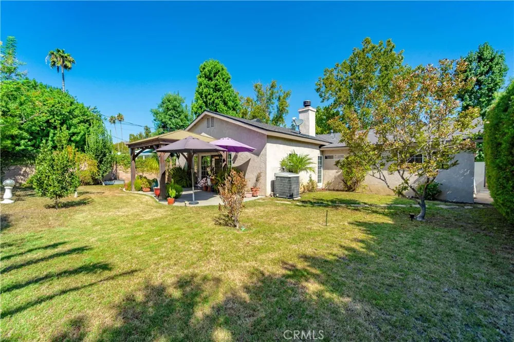 23812 Archwood West Hills, CA 91307