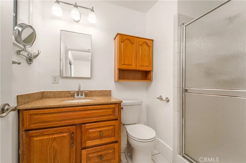 23812 Archwood West Hills, CA 91307