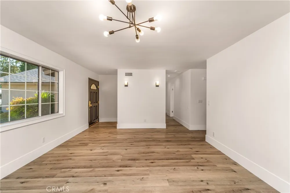 23812 Archwood West Hills, CA 91307