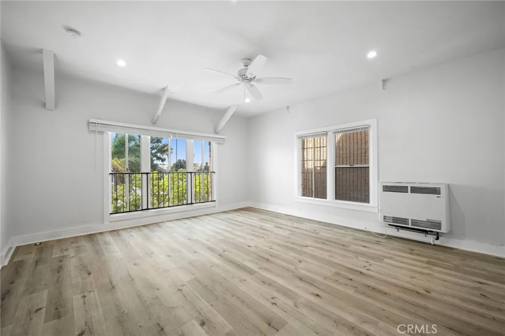 228 S Kenwood Street #402 Glendale, CA 91205