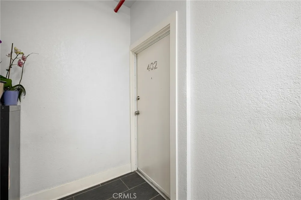 228 S Kenwood Street #402 Glendale, CA 91205