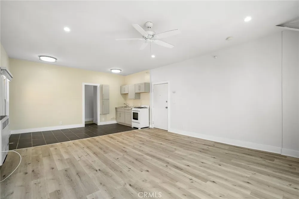 228 S Kenwood Street #402 Glendale, CA 91205