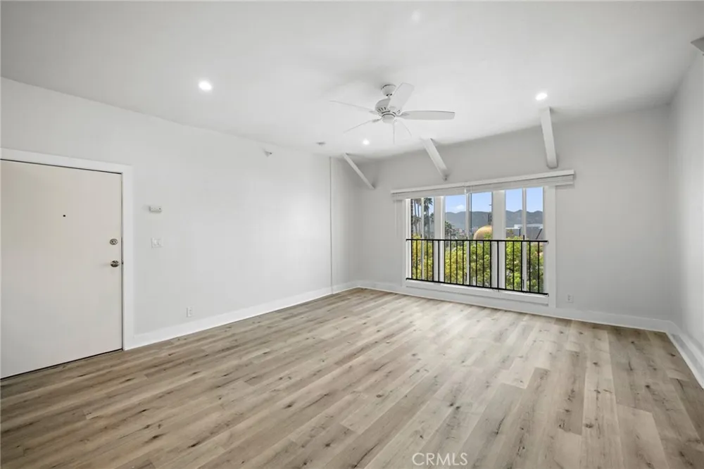228 S Kenwood Street #402 Glendale, CA 91205
