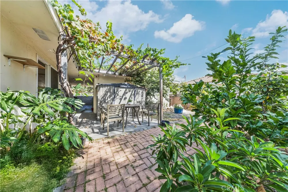 5446 Arden Temple City, CA 91780