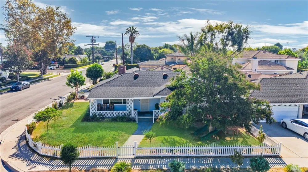 5446 Arden Temple City, CA 91780