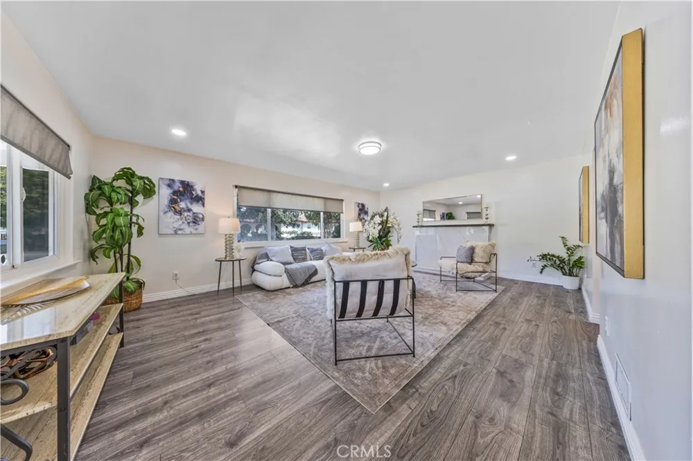 5446 Arden Temple City, CA 91780
