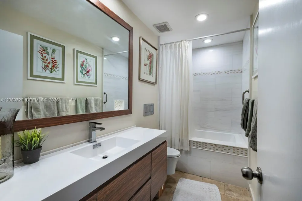 4883 SW 71st Pl Miami, FL 33155