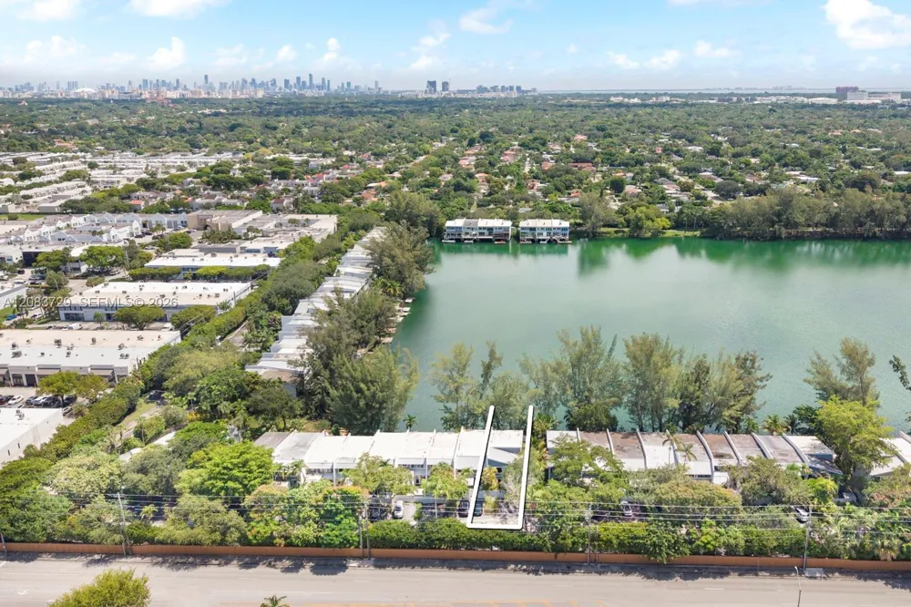 4883 SW 71st Pl Miami, FL 33155