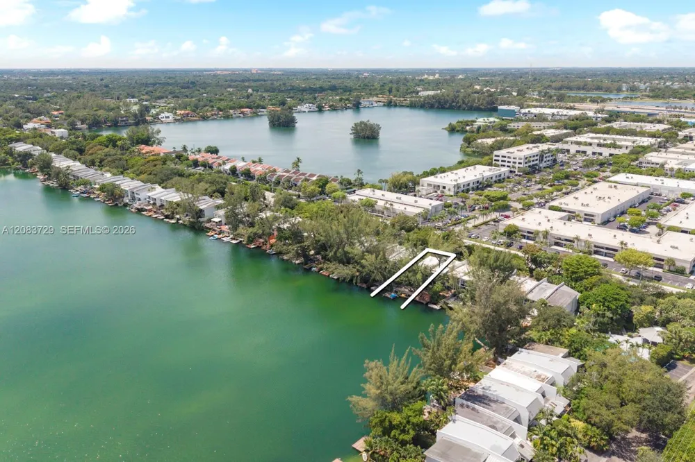 4883 SW 71st Pl Miami, FL 33155