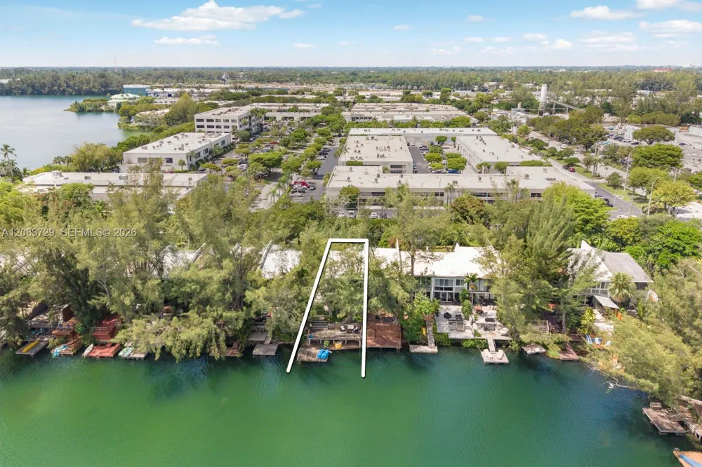 4883 SW 71st Pl Miami, FL 33155