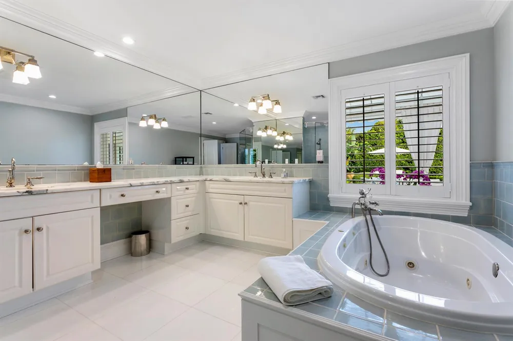 265 SANDPIPER DRIVE Palm Beach, FL 33480
