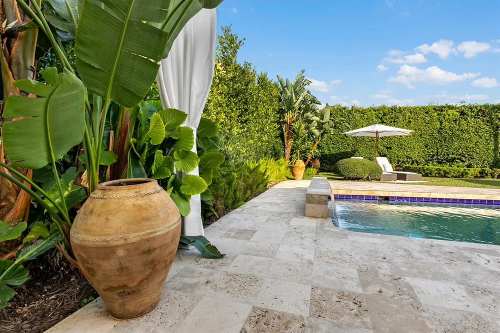 265 SANDPIPER DRIVE Palm Beach, FL 33480