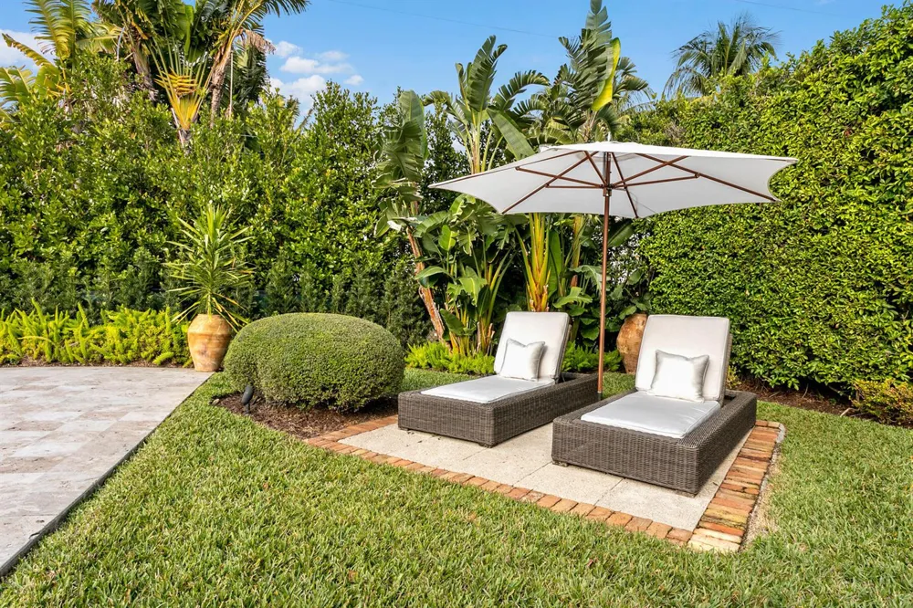 265 SANDPIPER DRIVE Palm Beach, FL 33480