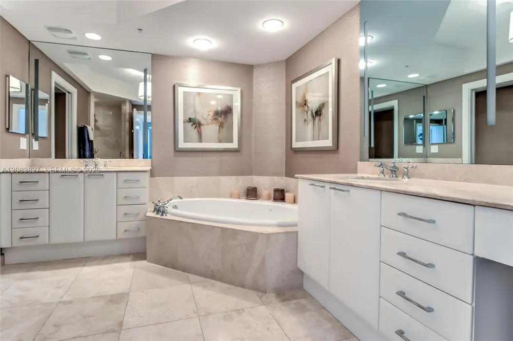 3535 S OCEAN DR #705 Hollywood, FL 33019