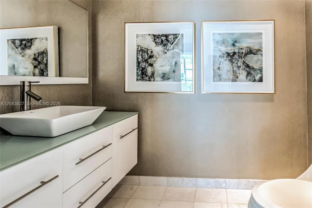 3535 S OCEAN DR #705 Hollywood, FL 33019