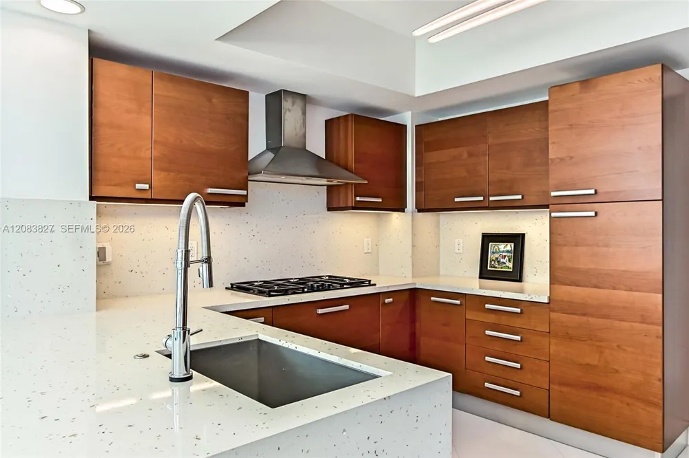3535 S OCEAN DR #705 Hollywood, FL 33019