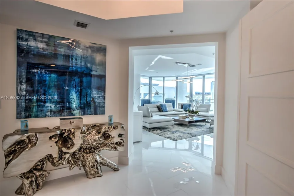 3535 S OCEAN DR #705 Hollywood, FL 33019