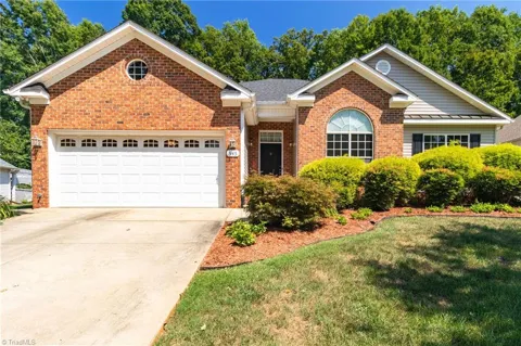 945 Wellesley Place Drive