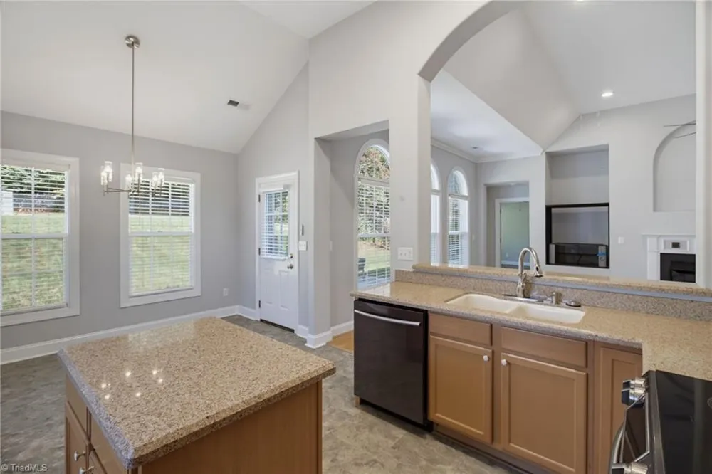 945 Wellesley Place Drive Lewisville, NC 27023